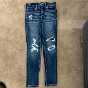 Womens size 4 short American eagle jeans super stretch in perfect condition